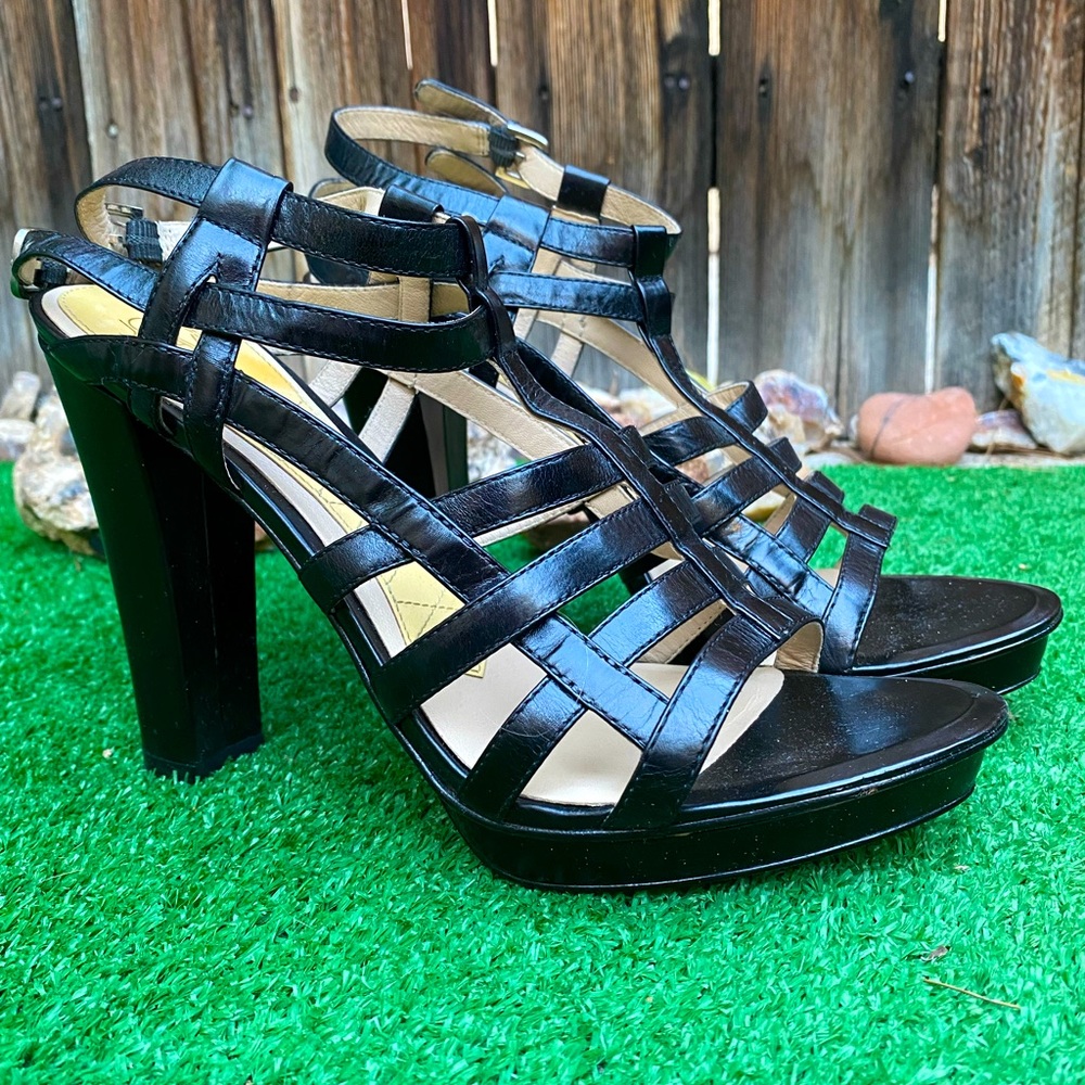 JOAN & DAVID Black Leather Heels